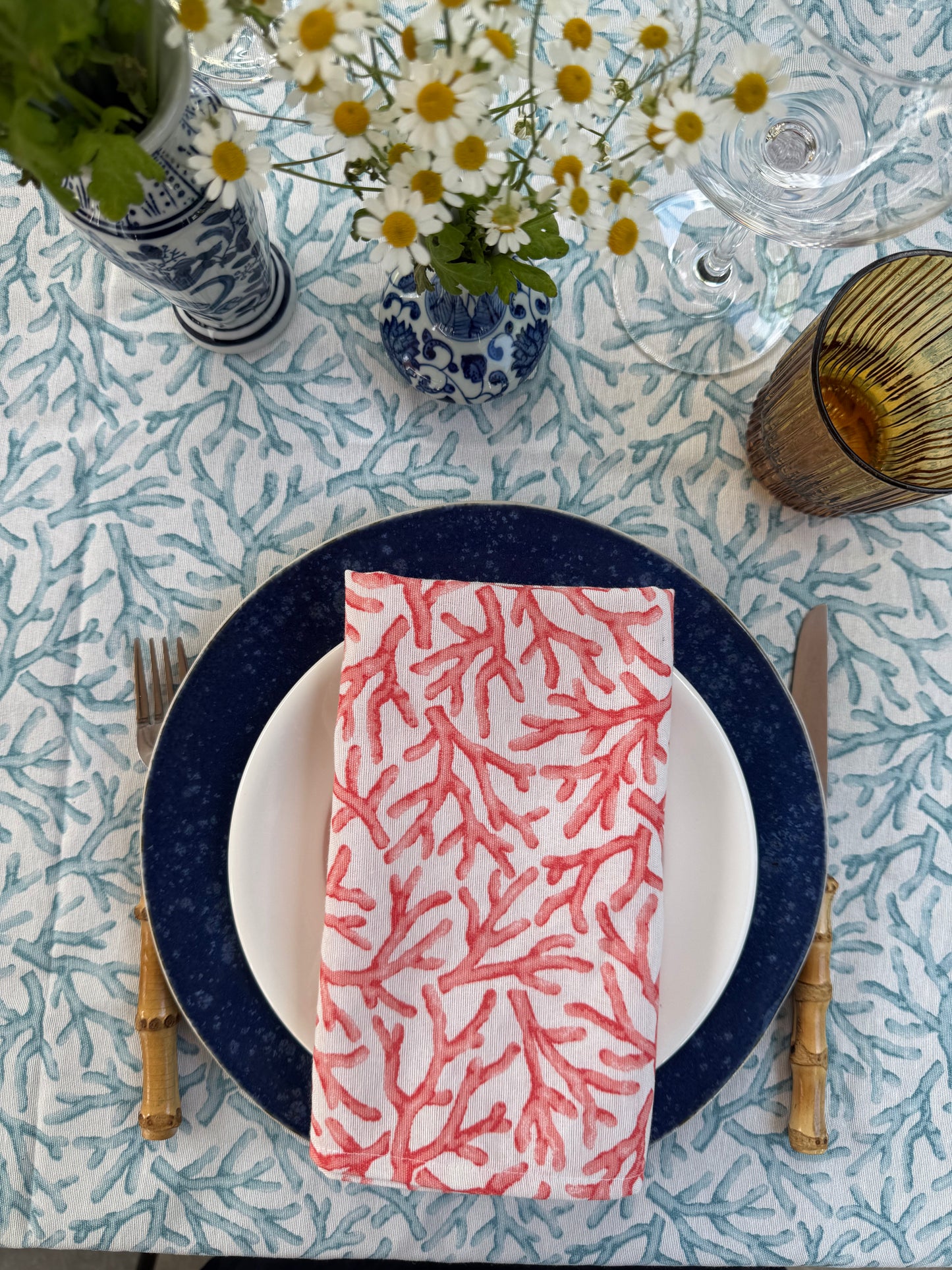 Tafelkleed koraalprint licht blauw/ aqua