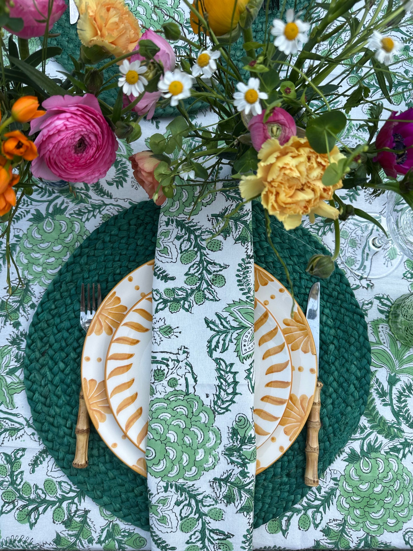 Tafelkleed Indiase blockprint wit met groene bloemmotieven