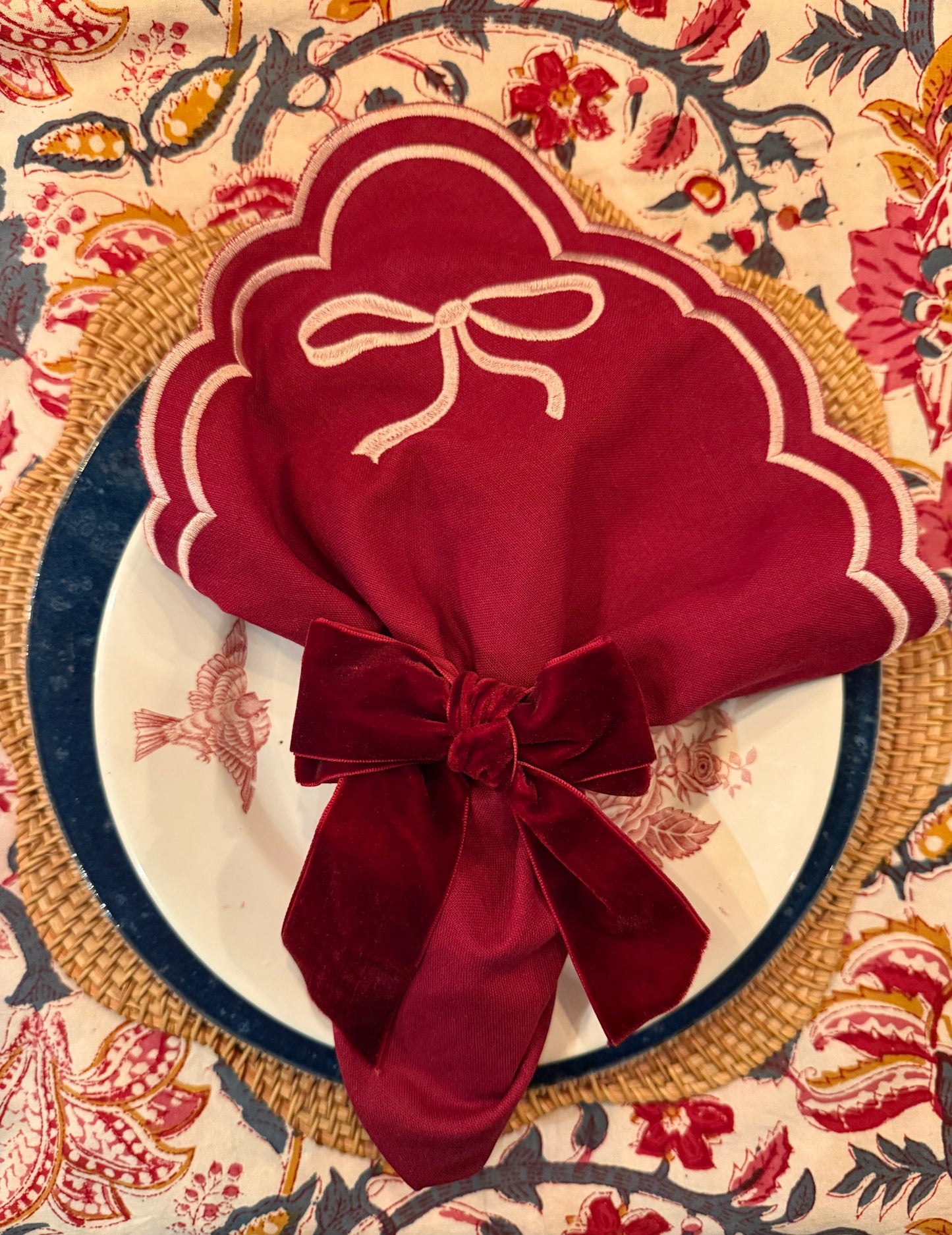 Rotan placemat met golvende rand