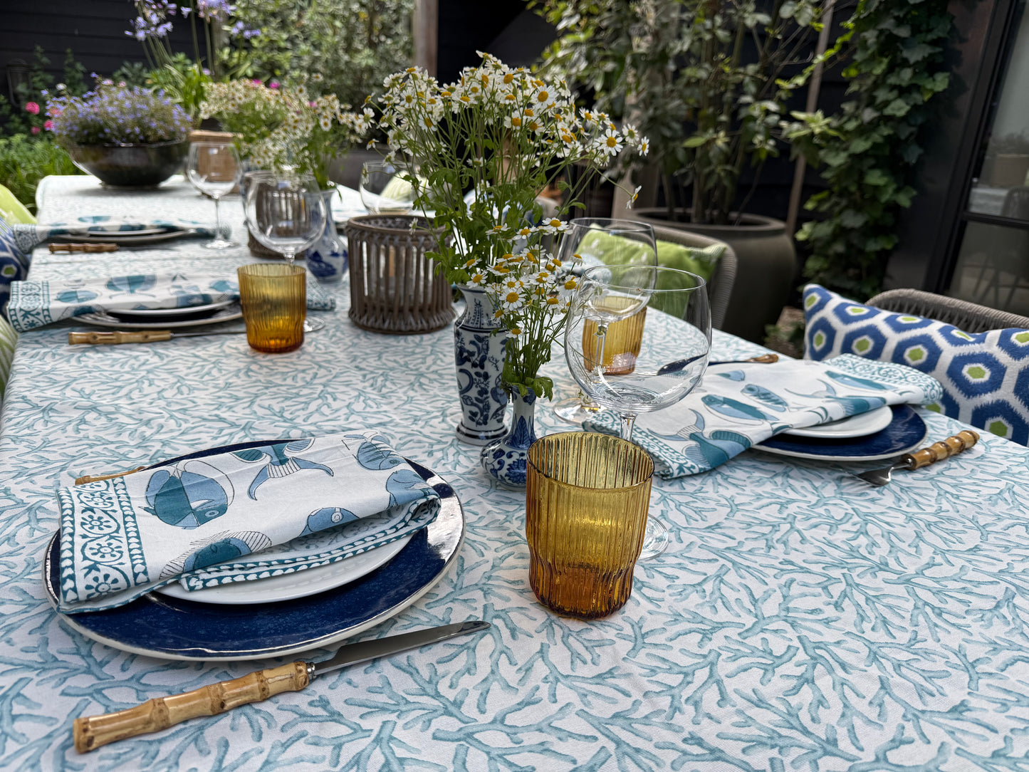 Tafelkleed koraalprint licht blauw/ aqua