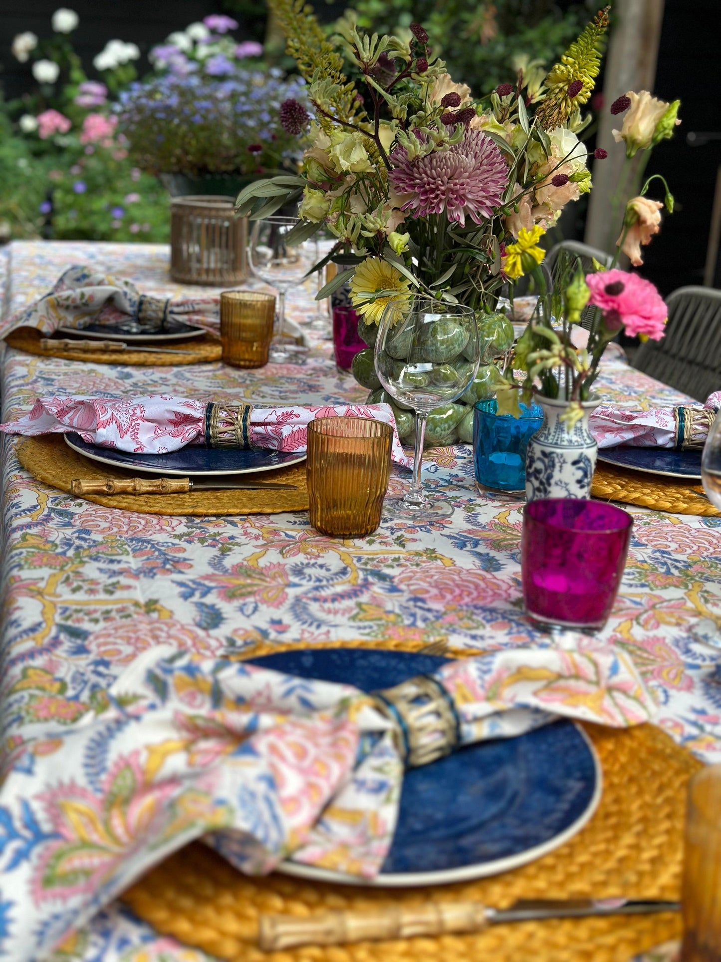 Tafelkleed Indiase blockprint blauw, roze en gele bloemen - Frank Styling