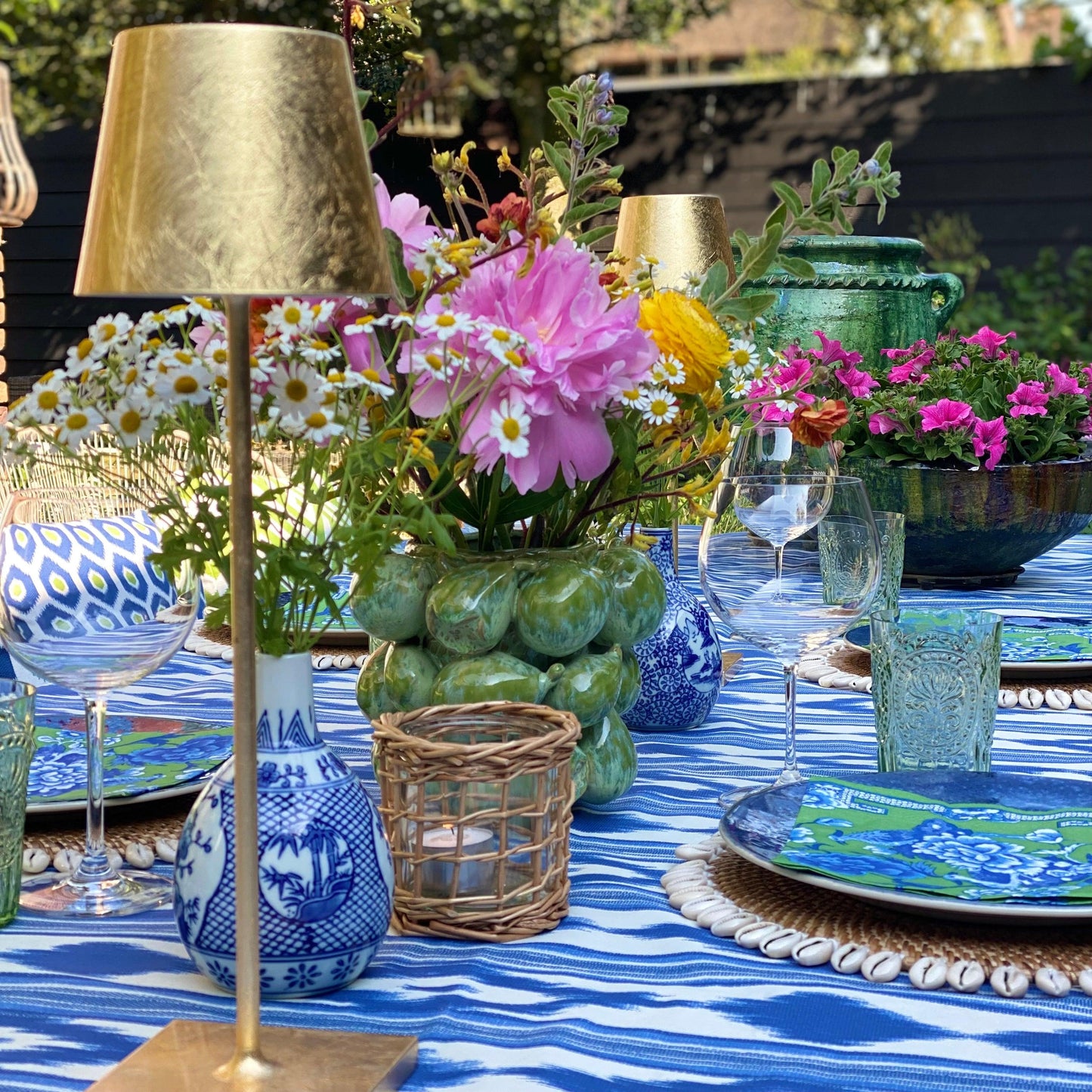 Waterafstotend tafelkleed kobalt blauwe ikat - Frank Styling