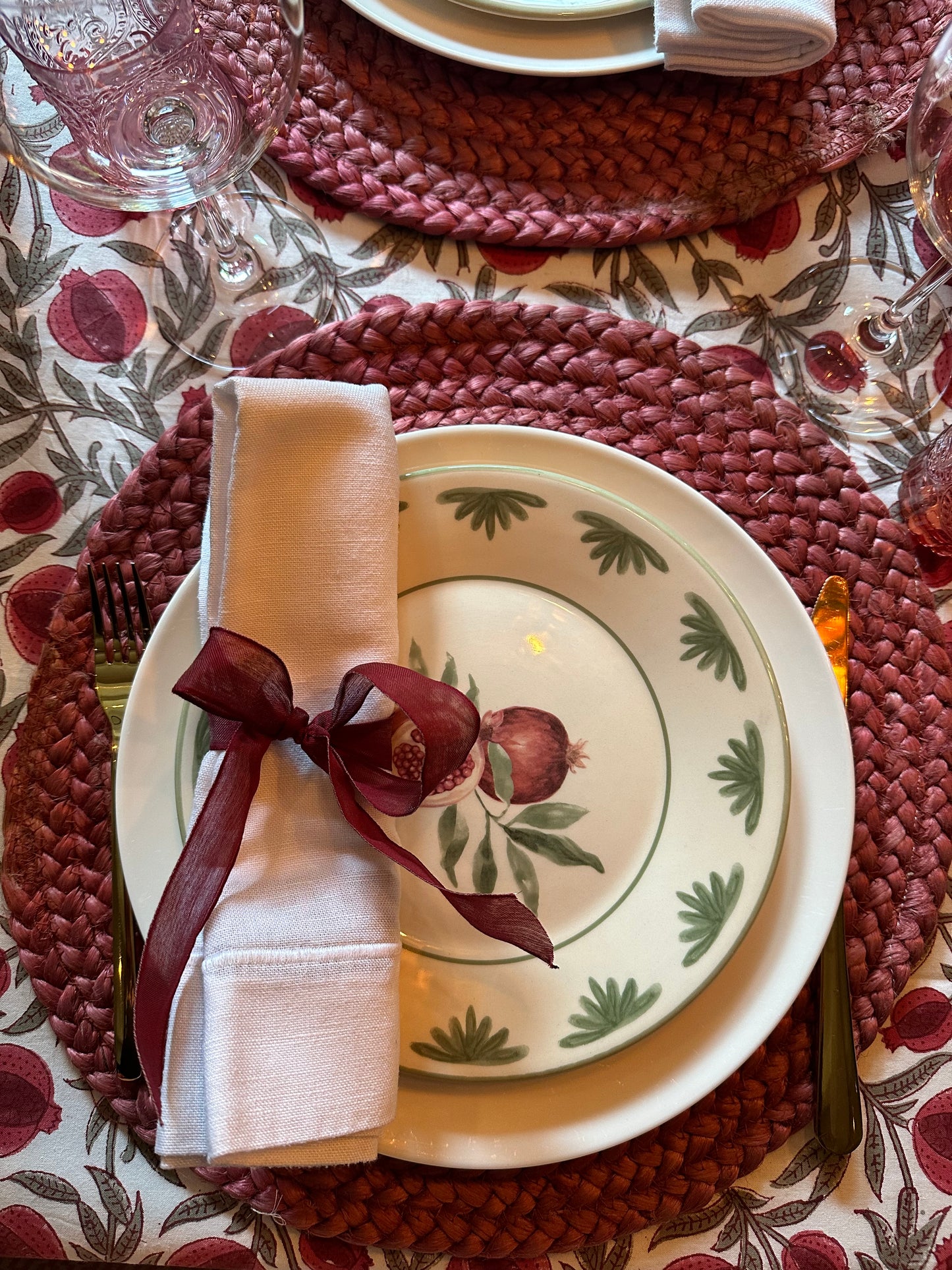 Tafelkleed Indiase blockprint frambooskleurige granaatappel