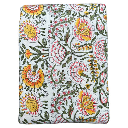 Katoenen servetten (2 stuks) blockprint geel met oranje bloem en groene takjes