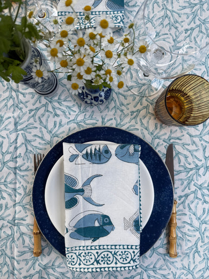 Tafelkleed koraalprint licht blauw/ aqua