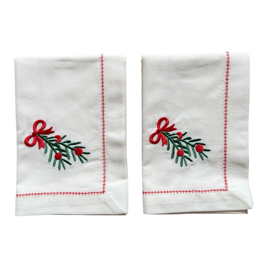 Witte kerstservetten (set van 2) met geborduurde dennentak